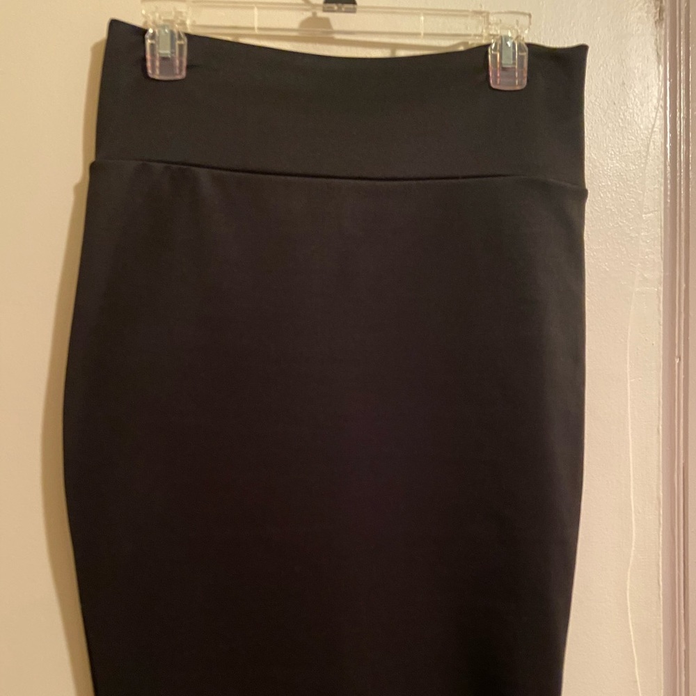 *SOLD* Black Pencil Skirt, size L